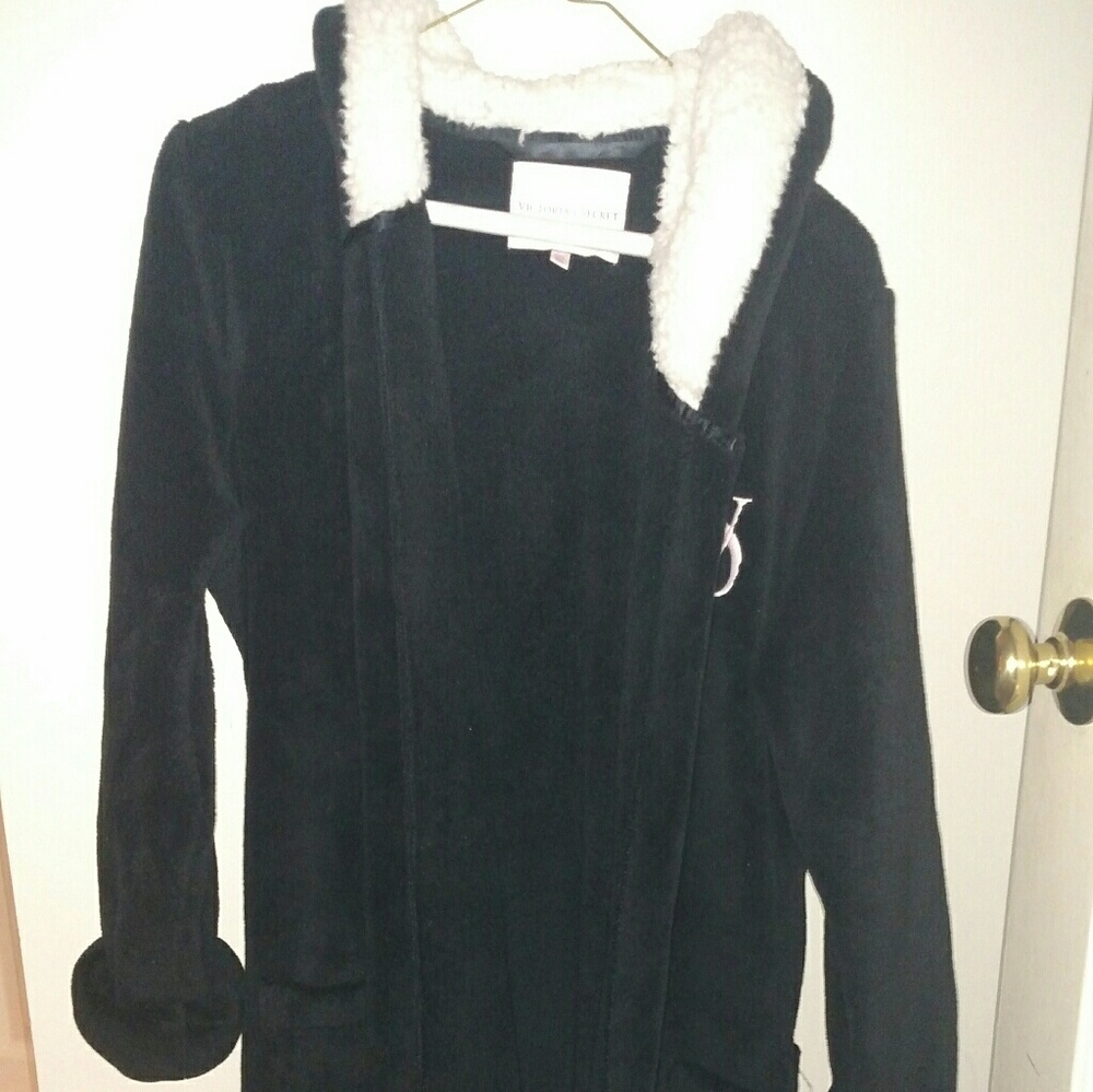 Victoria's secret bath robe